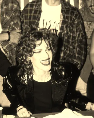 Sandra Bernhard