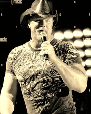 Trace Adkins Corona