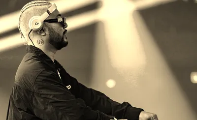 Wax Motif