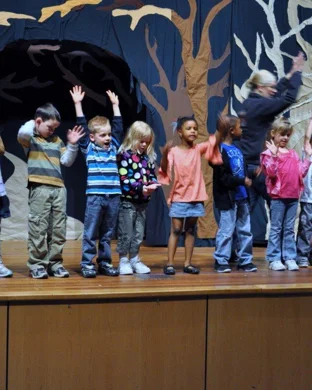 How To Train Your Dragon Jr. Thousand Oaks